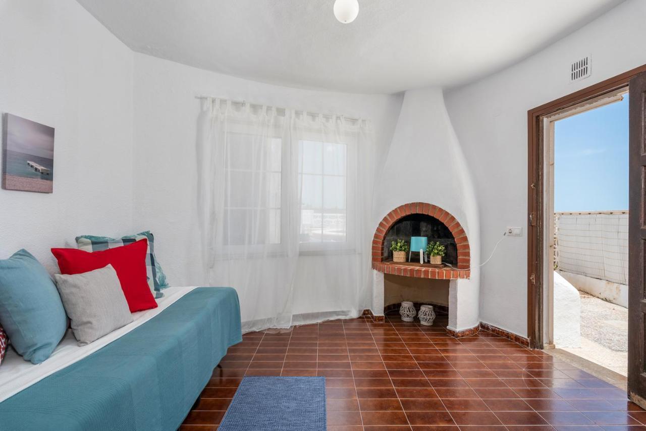 Вилла Beautiful House With Sea Views And Private Pool Торевьиа Экстерьер фото